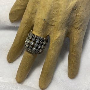 Beautiful Cubic Zirconia Stretch Fashion Cocktail Ring size 7+